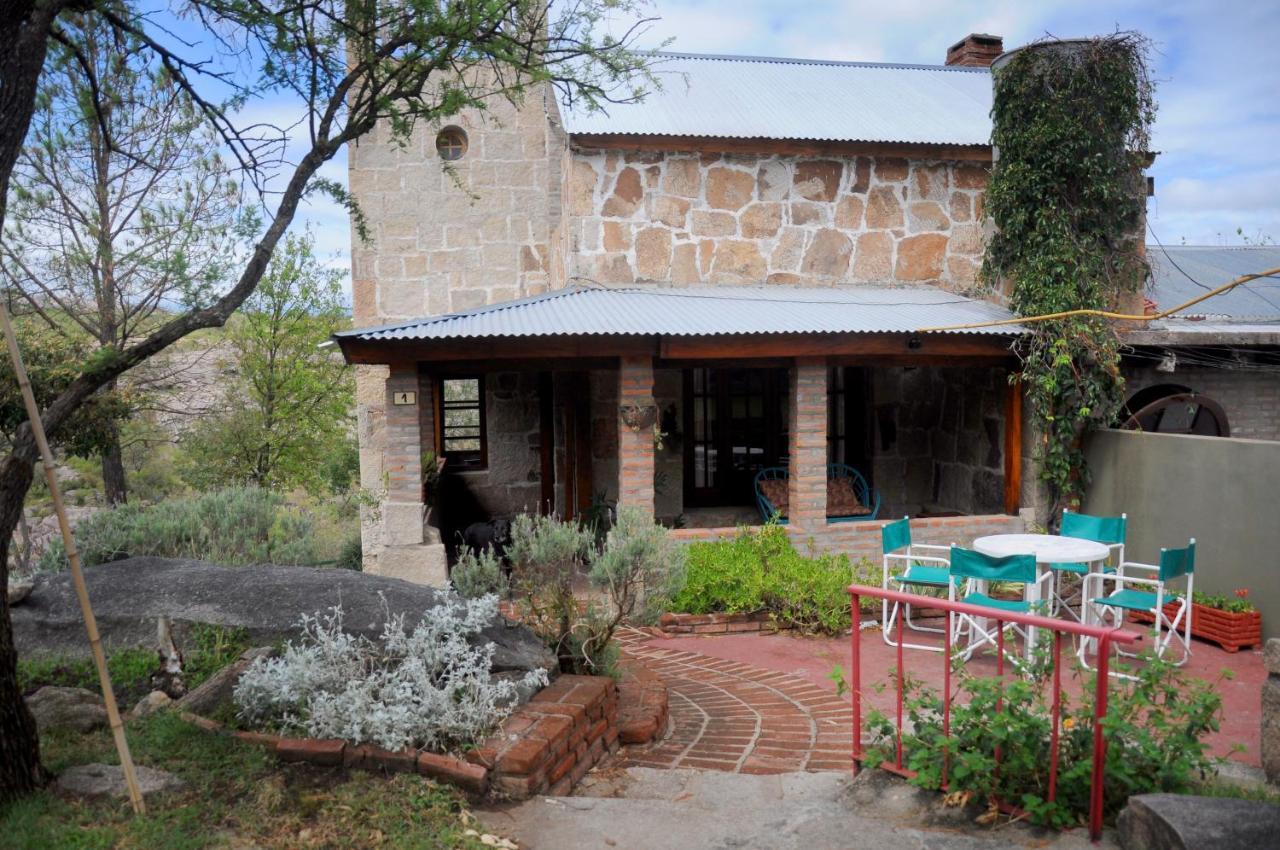 La Toma Complejo De Montana - Cabanas Y Habitaciones En Hosteria Mina Clavero Zewnętrze zdjęcie